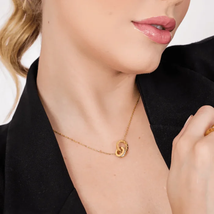 Colar Romano com Anéis Cruzados Banhado em Ouro 18k - Imagem 4