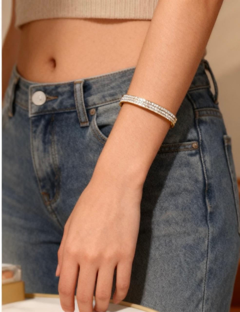 Bracelete Sutileza Luxuosa Cravejado - Imagem 2